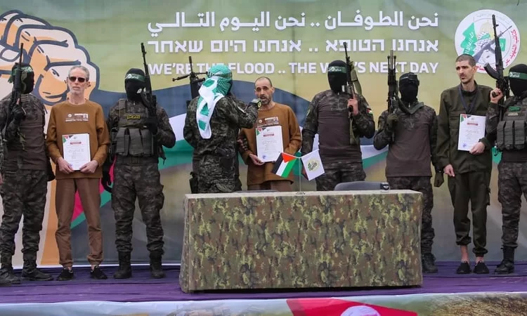 Hamas hands over 3 Israeli hostages to ICRC in central Gaza Strip 1 - Egyptian Gazette