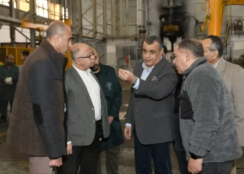 Military production min. inspects Helwan Company for Engineering Industries