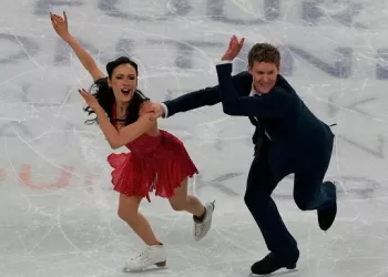 Canada duo tops Four Continents