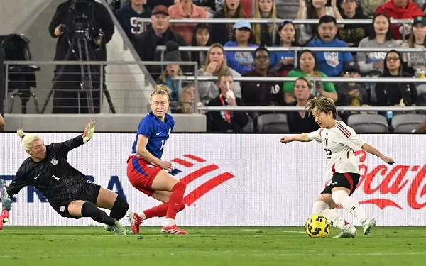 Japan claims SheBelieves Cup 1 - Egyptian Gazette Japan capitalized on miscommunication between goalkeeper Jane Campbell and defender Emily Sonnett.