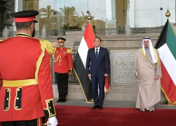 Official welcoming ceremony for PM in presence of Kuwaiti counterpart