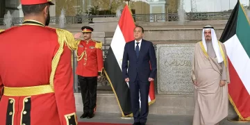 Official welcoming ceremony for PM in presence of Kuwaiti counterpart