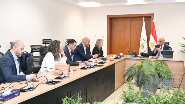 Irrigation min., EBRD discuss co-op in field of water resources management 2 - Egyptian Gazette Irrigation min., EBRD discuss co-op in field of water resources management 1 - Egyptian Gazette