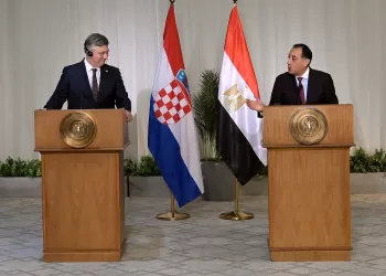 PMs of Egypt, Croatia hold plenary session of talks
