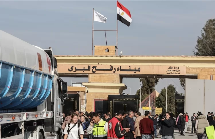 Rafah crossing receives 36 injured Palestinians, 41 escorts 2 - Egyptian Gazette Rafah crossing receives 36 injured Palestinians, 41 escorts 1 - Egyptian Gazette