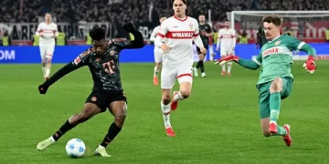 Bayern secures win at Stuttgart