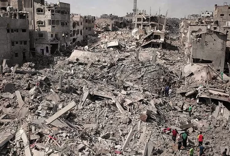 UN: Israeli war on Gaza left 51m tonnes of rubble 1 - Egyptian Gazette