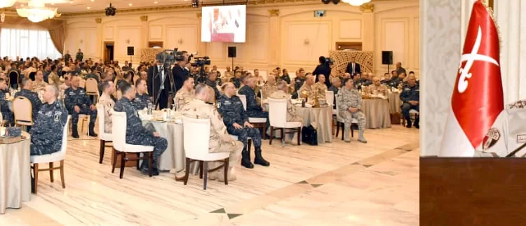 Sakr joins Naval Forces, N. Military Region personnel for Iftar 1 - Egyptian Gazette