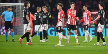 Arsenal thrash PSV 7-1, teenage duo shine