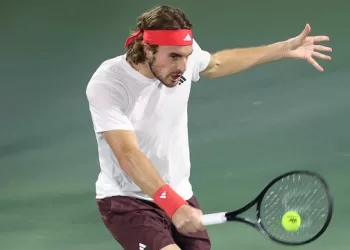 Tsitsipas captures Dubai title