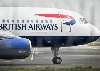 Heathrow airport resumes full operations while airlines scramble