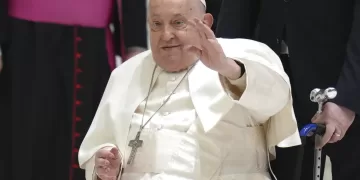 Pope's first public appearance before hospital discharge, return to Vatican 1 - Egyptian Gazette Pope’s first public appearance before hospital discharge, return to Vatican