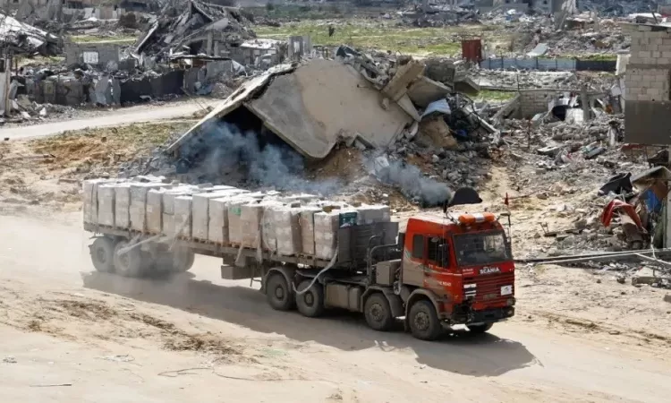Israel halts humanitarian aid to Gaza, closes crossings until further notice 2 - Egyptian Gazette Israel halts humanitarian aid to Gaza, closes crossings until further notice 1 - Egyptian Gazette