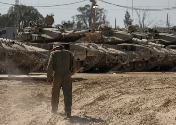 Israeli forces storm several places in West Bank