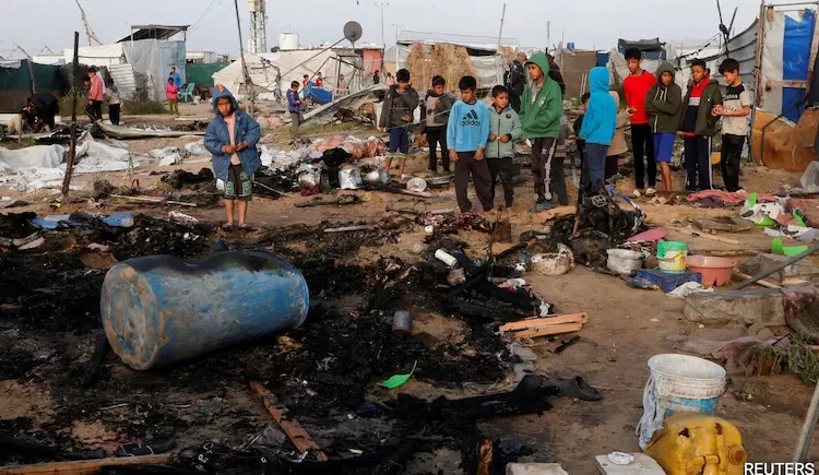 "Evacuate immediately": Israel's warning to Gazans living near border 2 - Egyptian Gazette "Evacuate immediately": Israel's warning to Gazans living near border 1 - Egyptian Gazette