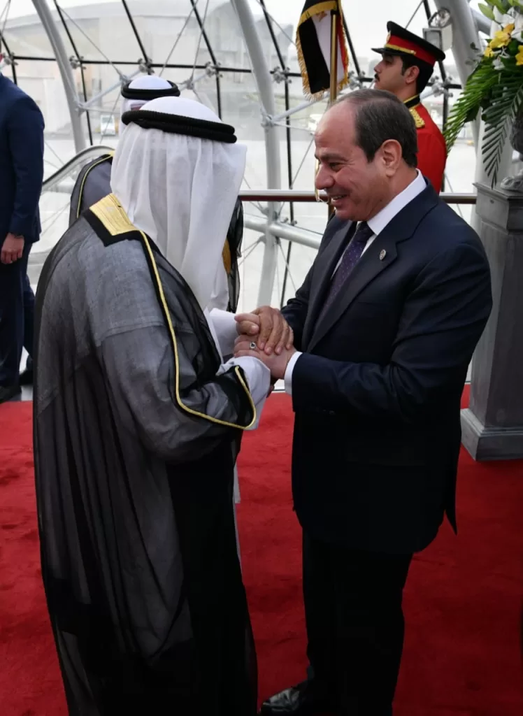 Emir Mashaal welcomes Egyptian leader upon arrival in Kuwait 3 - Egyptian Gazette