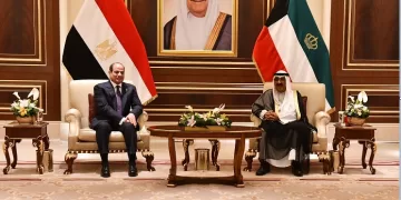 Emir Mashaal welcomes Egyptian leader upon arrival in Kuwait 1 - Egyptian Gazette Emir Mashaal welcomes Egyptian leader upon arrival in Kuwait