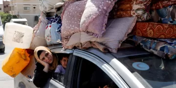 Hundreds of thousands flee as Israel seizes Rafah in new Gaza ‘security zone’ 1 - Egyptian Gazette Hundreds of thousands flee as Israel seizes Rafah in new Gaza ‘security zone’