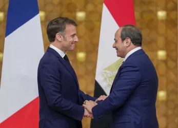 Macron praises Sisi, rejects Palestinian displacement