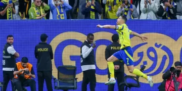 As Ronaldo’s Saudi exit looms, officials scramble to keep Portuguese player from walking