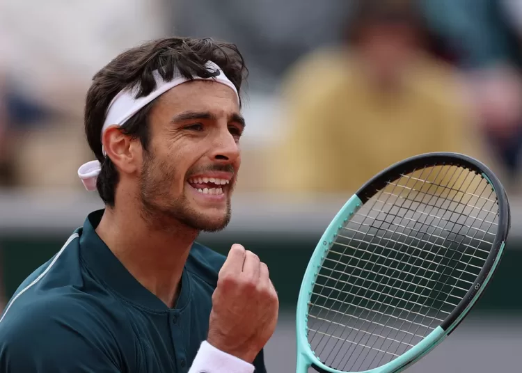 Big names crash but Italians shine on damp day at French Open 1 - Egyptian Gazette