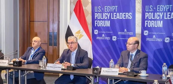 $7m Chinese investment pours into SCZone 1 - Egyptian Gazette The SCZone has signed a contract with China's Shaoxing Beiqi Textile to establish a ready-made garments factory in the West Qantara Industrial Zone.