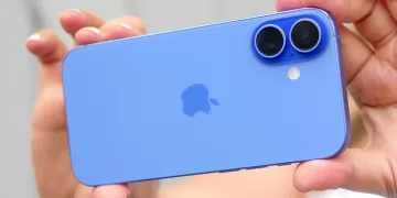 Apple considers raising iPhone prices