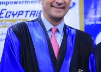 EgyptAir official earns PhD in business administration from Helwan University
