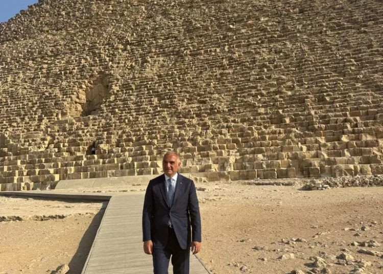 Turkish Tourism Minister visits Giza Pyramids, praises ancient Egyptian civilisation 1 - Egyptian Gazette