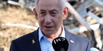 Israel preps for long war, Iran warns US