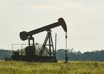 Oil soars after US strikes Iran