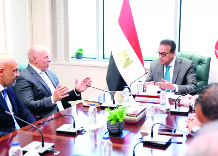 Egypt's Minister of Health and Population Khaled Abdel-Ghaffar during his meeting  on Thursday with Managing Director of GE Healthcare Africa Mohamed Haroun and his accompanying delegation.