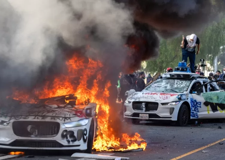 After days of protests, Beijing tells Chinese nationals in LA to avoid trouble spots 2 - Egyptian Gazette After days of protests, Beijing tells Chinese nationals in LA to avoid trouble spots 1 - Egyptian Gazette