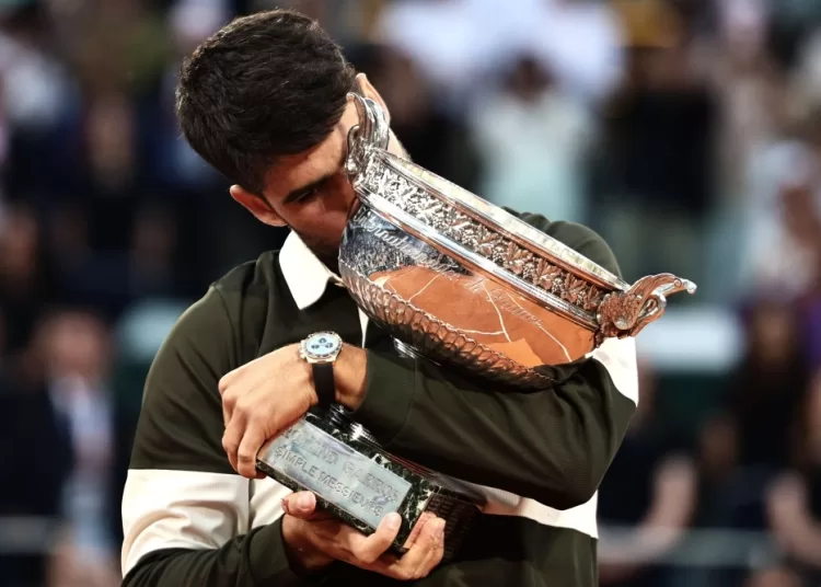 Alcaraz lifts fifth Grand Slam after stunning comeback over Sinner in Roland Garros thriller 1 - Egyptian Gazette