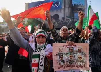 Iran threatens US bases after strikes