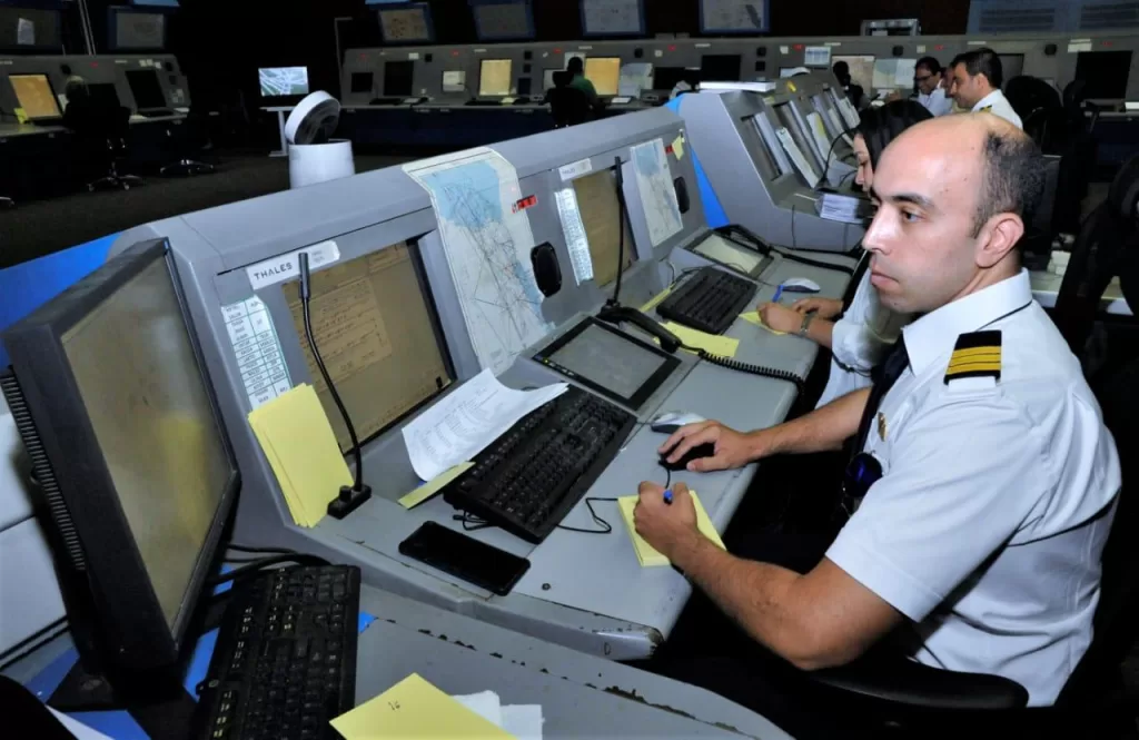 El-Hefny hails ATCs as "fundamental pillar" handling 1,500 daily flights 11 - Egyptian Gazette