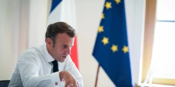 Macron, Pezeshkian agree to accelerate nuclear talks between Europe,Iran