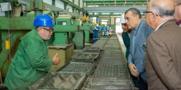 Military production min. calls for optimum use of resources