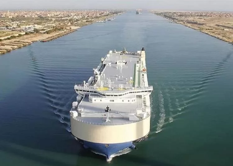 Suez Canal traffic unaffected by drill ship Incident 1 - Egyptian Gazette
