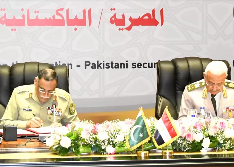 Cairo, Islamabad probe ways to enhance military co-operation  1 - Egyptian Gazette