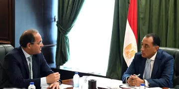  PM reviews with finance minister status of overdue payments owed to exporters