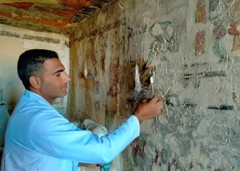 Egyptian team restores rare Roman-era tomb in Sohag