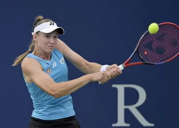 Rybakina rolls into Montreal semis