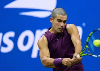 Alcaraz, Djokovic into US Open last 16