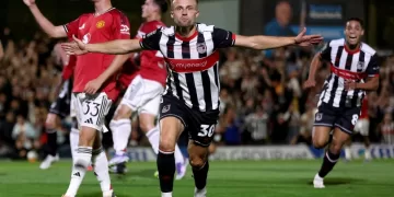 Man United crash out of League Cup in Paris as fourth-tier Grimsby seal shock win 1 - Egyptian Gazette Man United crash out of League Cup in Paris as fourth-tier Grimsby seal shock win