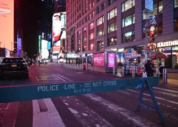 3 wounded in Times Square shot dead by 17-year-old