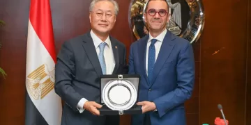 Investment minister, S. Korean Amb. discuss boosting economic ties