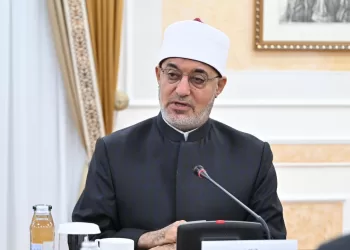 Kazakhstan honors Egypt’s Grand Mufti for promoting interfaith dialogue