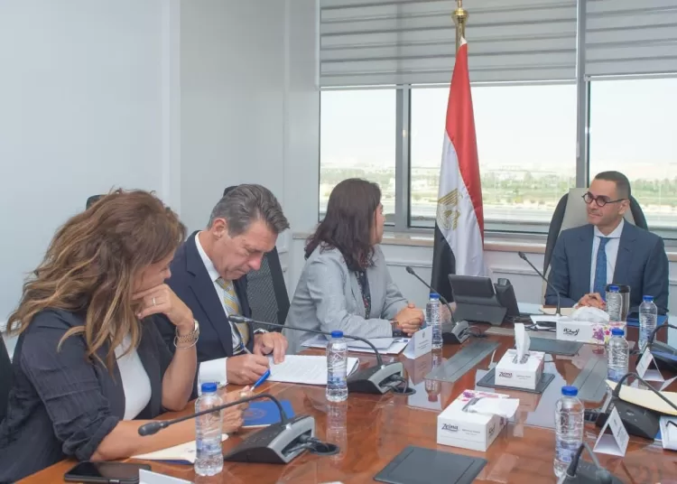 Investment minister probes with EBRD delegation means to enhance foreign trade 1 - Egyptian Gazette