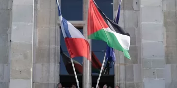 Palestinian flag raised over Saint-Denis town hall in France as country moves to recognise State of Palestine 1 - Egyptian Gazette Palestinian flag raised over Saint-Denis town hall in France as country moves to recognise State of Palestine